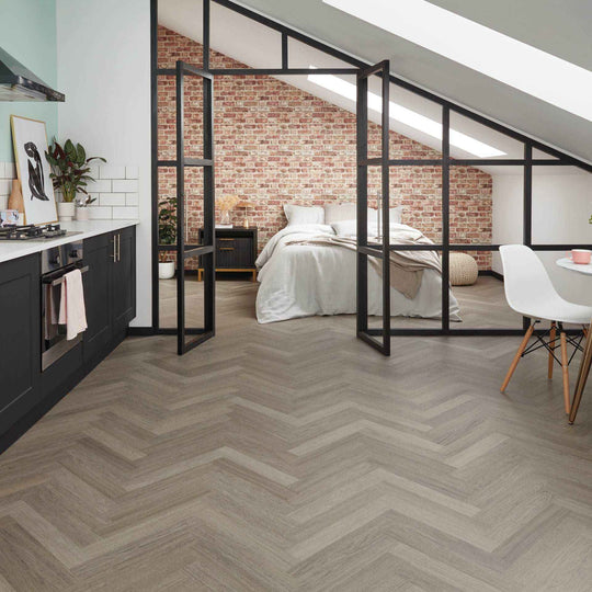 Grey Studio Oak Karndean 457mm x 76mm / £43.04 m2