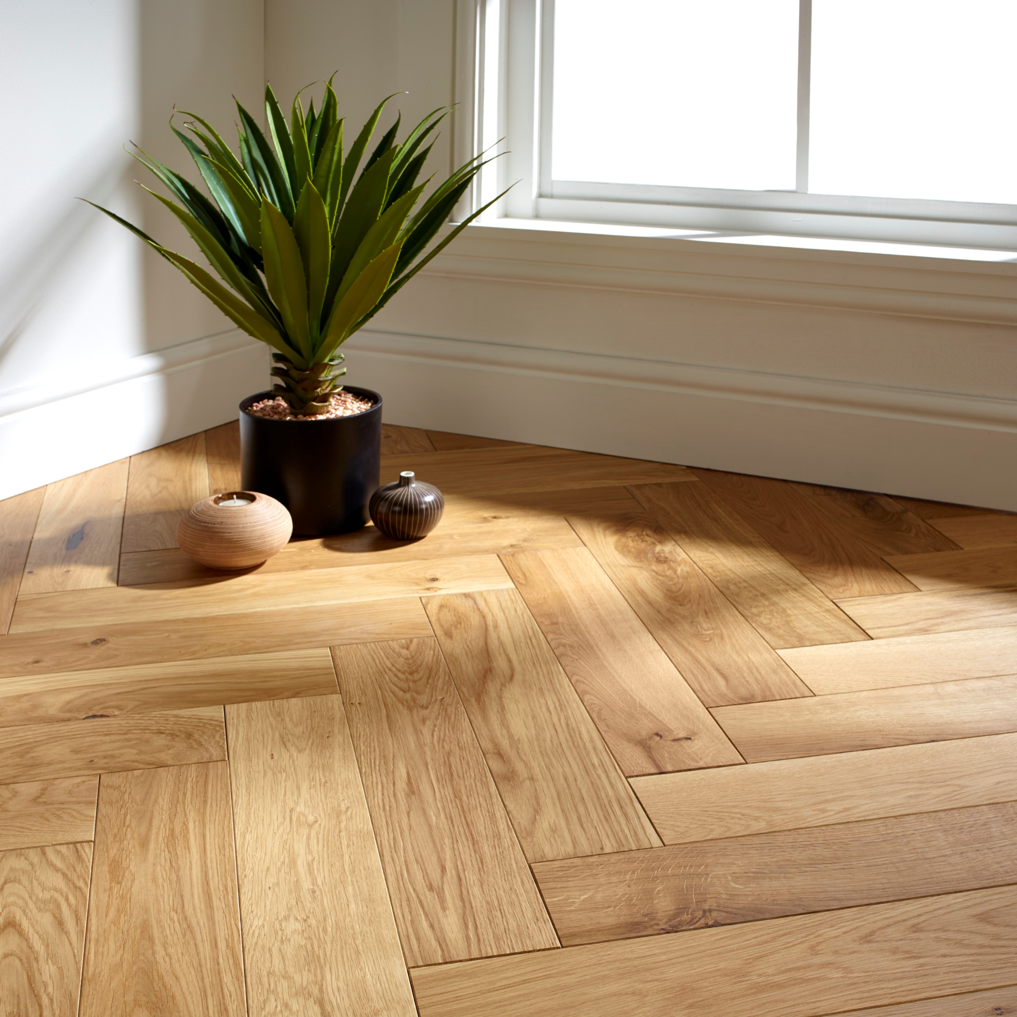 Wingate Oak parquet floor with herringbone pattern
