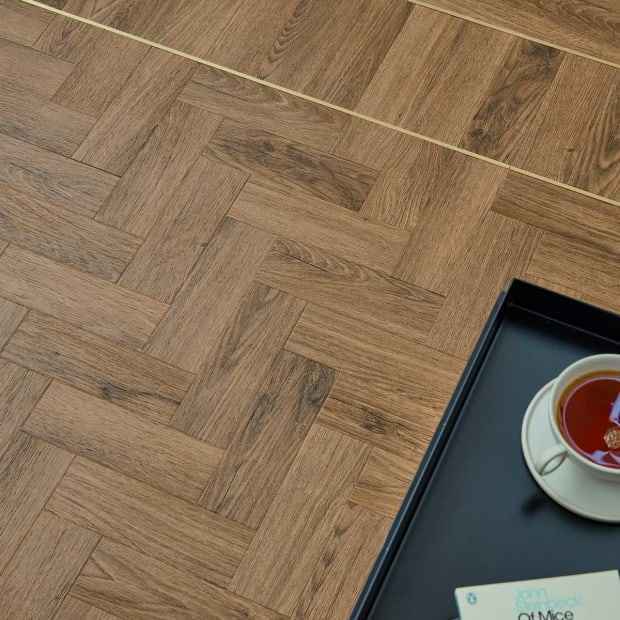 Thorndon Oak, Amtico Form, Sample