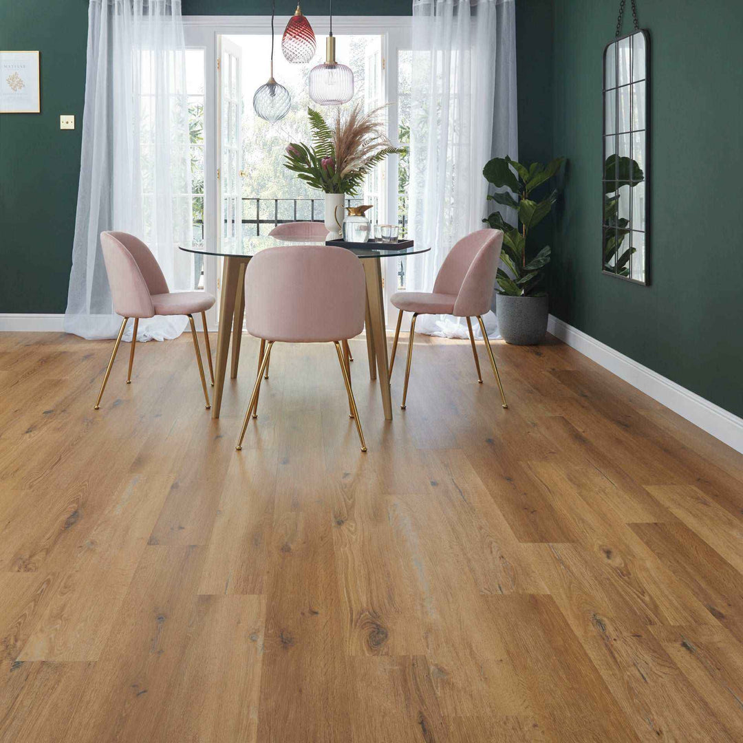 Traditional Character Oak Karndean 915mm x 152mm / £32.04 m2