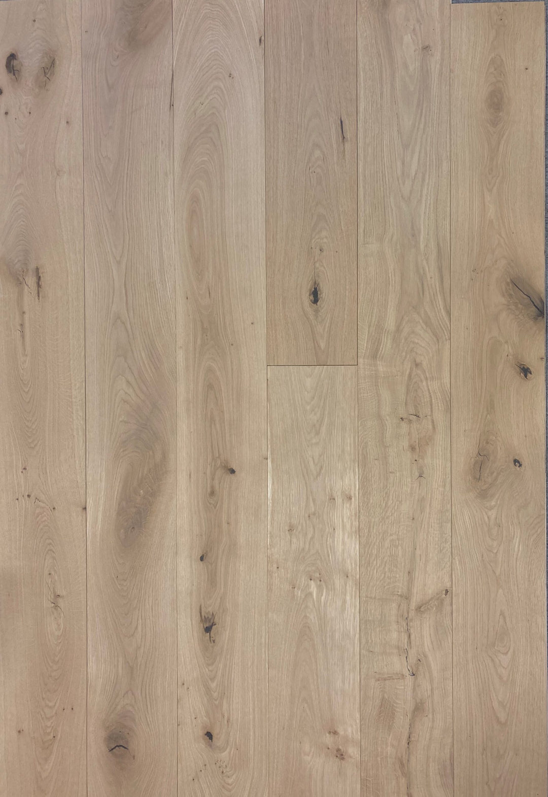 Engineered Oak Brushed Invisible Matt Lacquer 190x1900mm £48.28m2