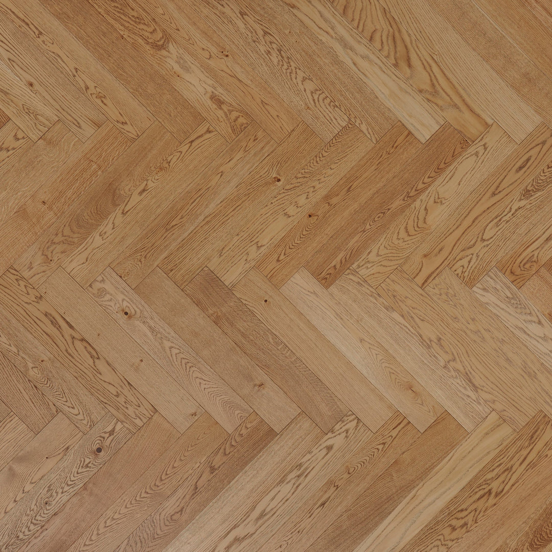 Oxbridge Oak herringbone patterned parquet flooring