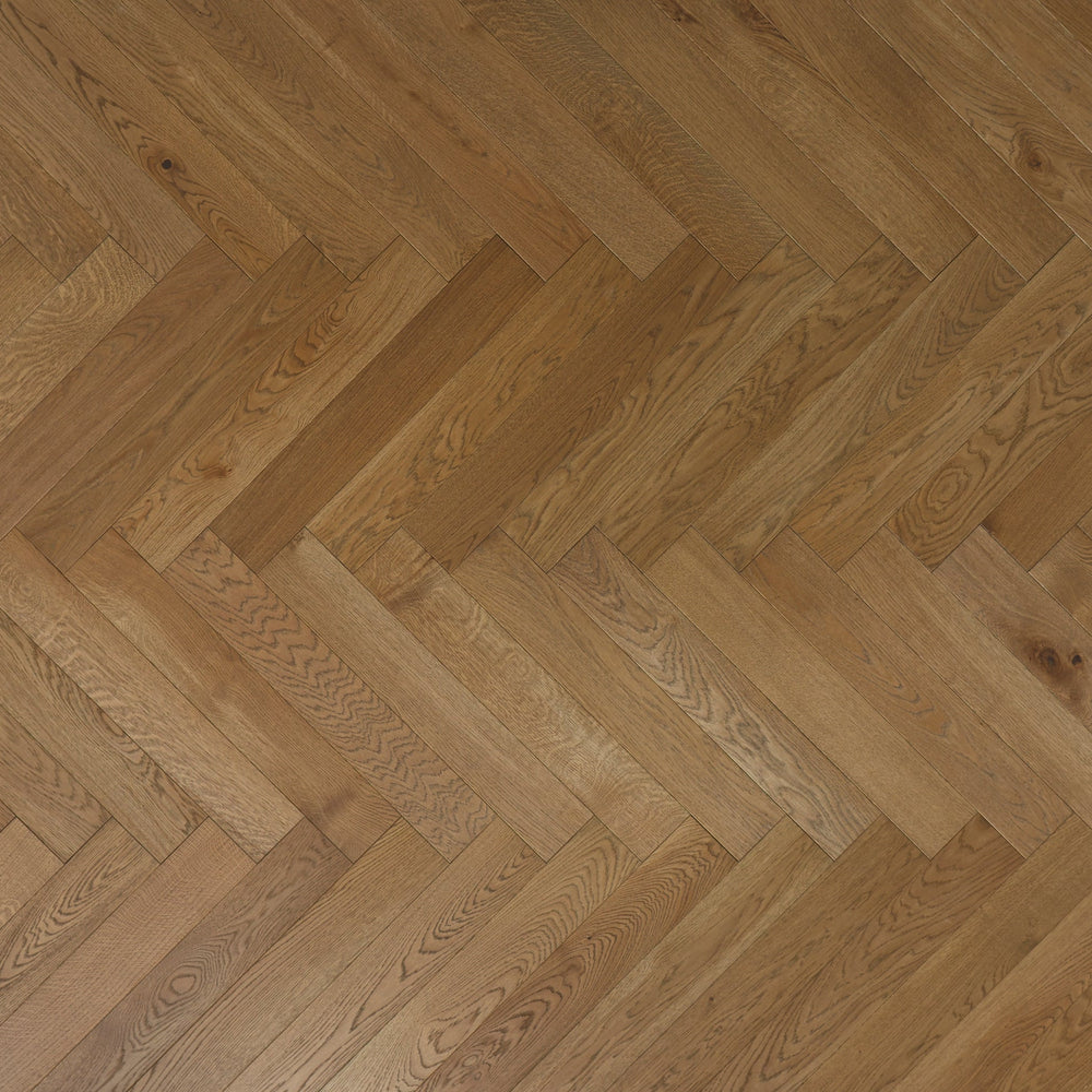 Foxley Oak parquet flooring in herringbone pattern