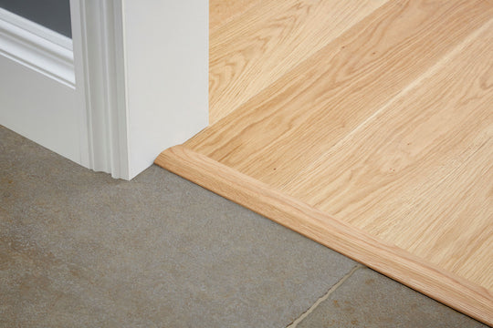 Oak Semi Ramp 18 59 2700 with Fixing UV Satin Lacquer