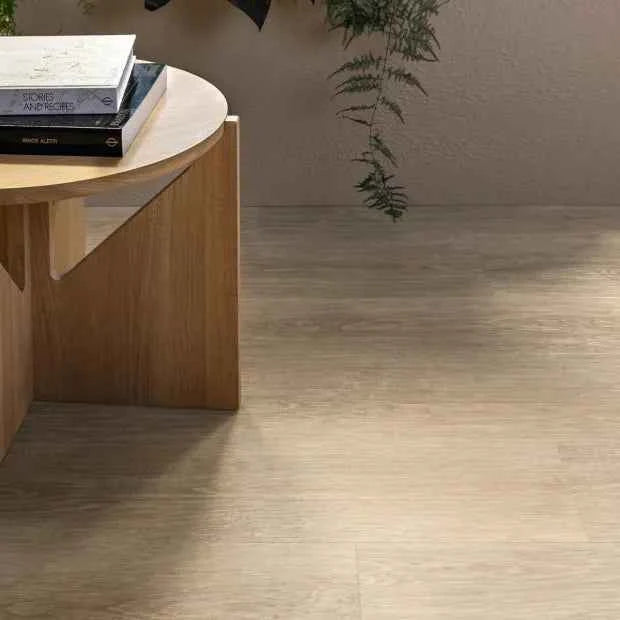 Cowrie Oak, Amtico Form, Sample