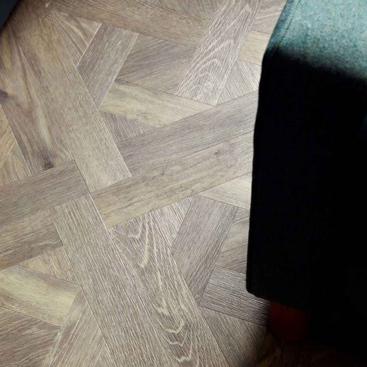 Friston Oak, Amtico Signature, Sample